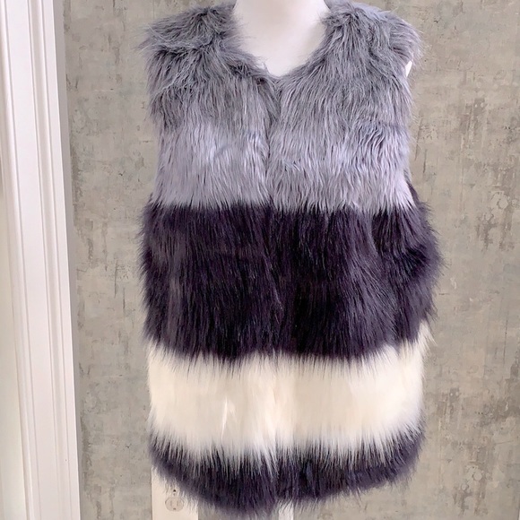 BISOUXX Faux Fur Ombré Vest | Sz S - Picture 2 of 10